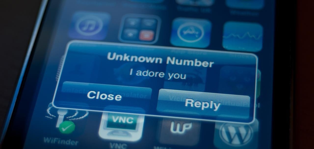 Top 10 Best Sites to Send Anonymous Text Messages to Your ...