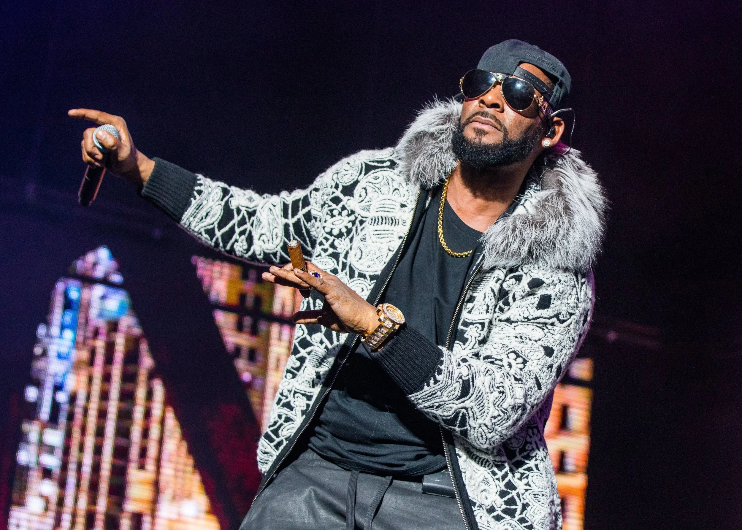 What is R Kelly Net Worth
